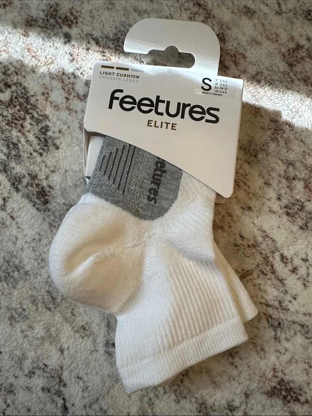 Feetures Women's Light Cushion Socks Small White NWT